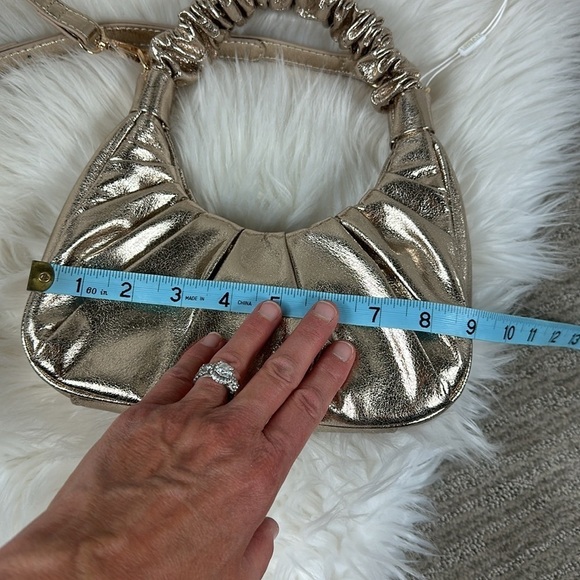 Urban Expressions Gold Stormi Crossbody Clutch Purse NWT - Picture 14 of 15